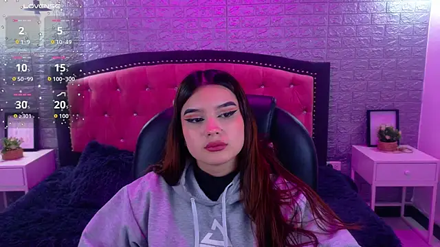 Natalie loffreda online show from November 10, 2025, 3:00 am