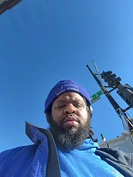 Watchingoutgucci online show from January 11, 2026, 3:30 pm