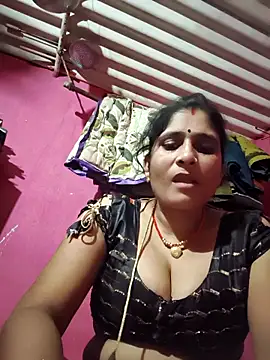 Snapshot of Hot-piuy chatting on September 23, 2025, 6:26 pm Hot-piuy online show from September 23, 2025, 6:26 pm