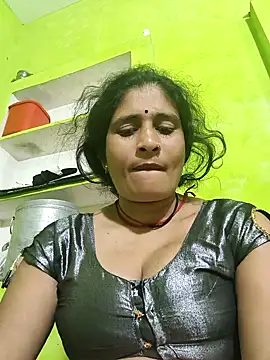 Snapshot of Hot-piuy chatting on October 30, 2025, 5:28 am Hot-piuy online show from October 30, 2025, 5:28 am