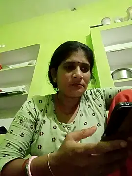 Snapshot of Hot-piuy chatting on September 16, 2025, 8:54 pm Hot-piuy online show from September 16, 2025, 8:54 pm