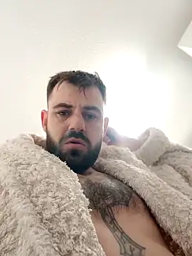 Snapshot of Lolboy95 chatting on March 2, 2026, 12:22 am Lolboy95 online show from March 2, 2026, 12:22 am