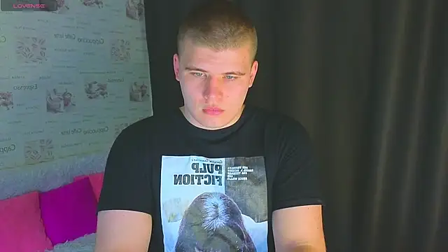 Snapshot of kittenmurr chatting on October 16, 2025, 4:26 pm kittenmurr online show from October 16, 2025, 4:26 pm