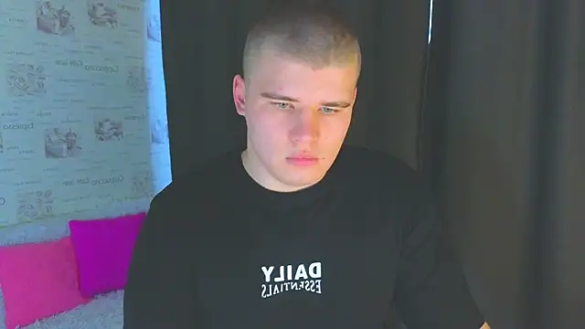 Snapshot of kittenmurr chatting on October 4, 2025, 12:56 am kittenmurr online show from October 4, 2025, 12:56 am