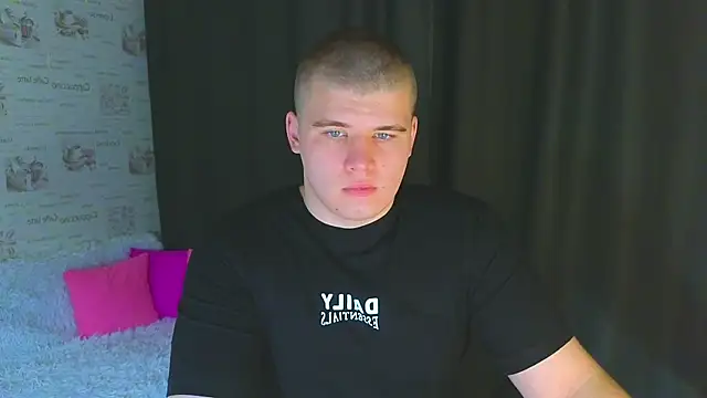 Snapshot of kittenmurr chatting on September 19, 2025, 9:08 pm kittenmurr online show from September 19, 2025, 9:08 pm