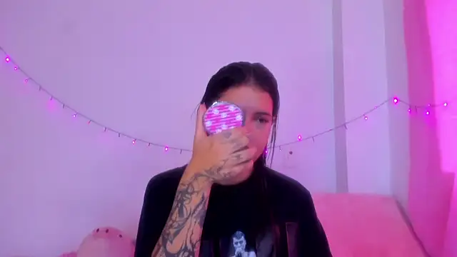 Abby roussee online show from November 5, 2025, 1:03 pm