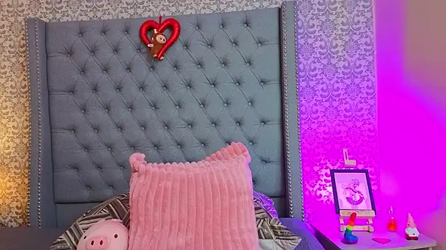 Abby roussee online show from February 25, 2026, 8:30 pm