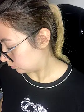 Blair Bunnyy online show from November 19, 2025, 4:01 am