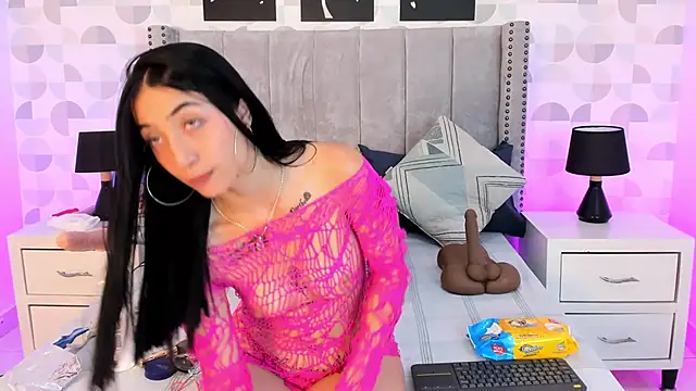 Snapshot of natasha_moreno chatting on December 5, 2025, 12:26 pm natasha moreno online show from December 5, 2025, 12:26 pm