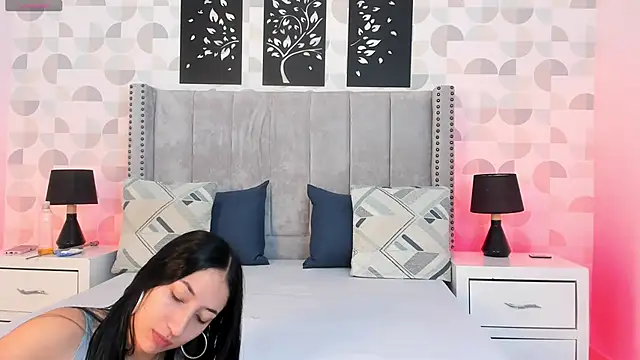 Snapshot of natasha_moreno chatting on November 17, 2025, 12:31 pm natasha moreno online show from November 17, 2025, 12:31 pm