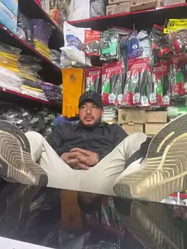 sebastiann0  online show from January 5, 2026, 9:29 pm