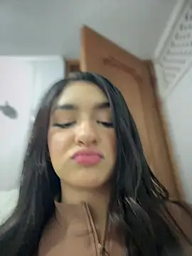 jenn fit online show from December 2, 2025, 2:23 am