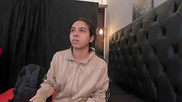 violet and myers online show from November 26, 2025, 11:21 am