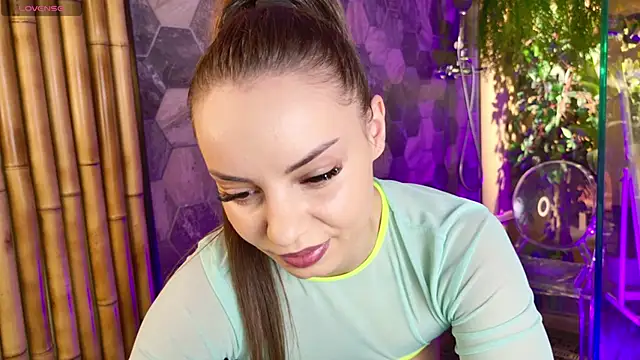 shes rebel online show from October 9, 2025, 4:29 pm