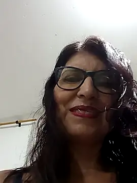 swity foster online show from November 12, 2025, 12:59 am