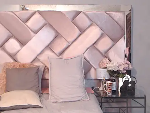 Ashleyroberst online show from February 3, 2026, 1:49 pm