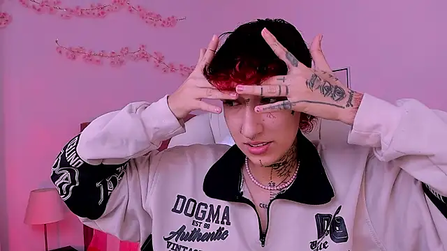 Luci Rose online show from February 23, 2026, 1:23 pm