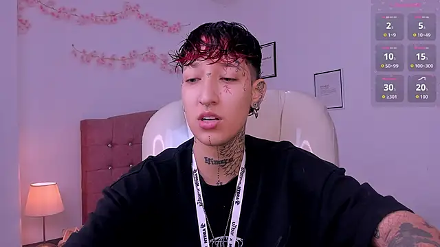 Luci Rose online show from April 21, 2026, 6:36 pm