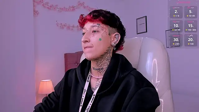 Luci Rose online show from April 16, 2026, 9:39 pm