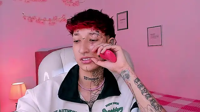 Luci Rose online show from February 14, 2026, 2:23 am