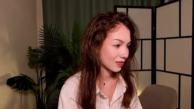 RenateRansone online show from September 23, 2025, 5:31 pm