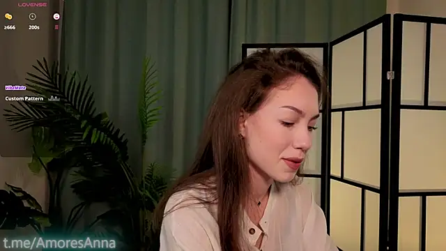 RenateRansone online show from September 14, 2025, 5:13 pm