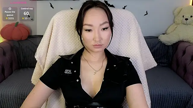 Mary Driden online show from October 31, 2025, 11:07 am