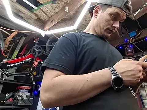 twistafatpipe online show from March 26, 2026, 5:44 pm