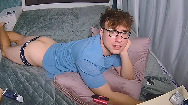 DennisGartmanB online show from October 24, 2025, 6:18 pm