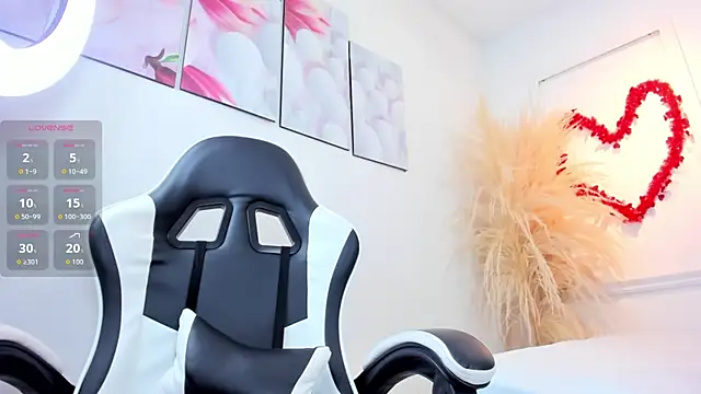 Miriam milf online show from February 21, 2026, 12:29 pm