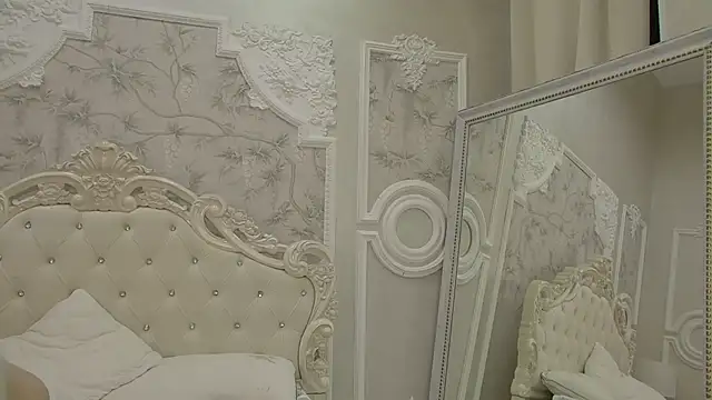 EllieFrosty  online show from January 18, 2026, 6:22 pm