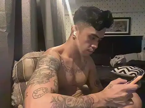 Snapshot of KarlKambing chatting on November 24, 2025, 11:54 am KarlKambing online show from November 24, 2025, 11:54 am