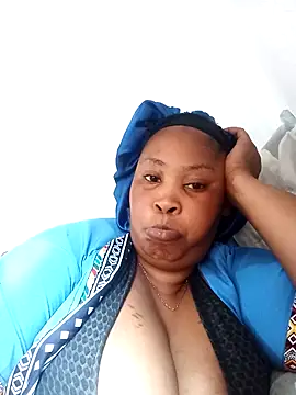 OCEANSQUITERXXX online show from May 13, 2026, 11:50 am