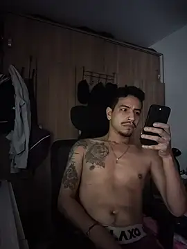 Snapshot of Juann-cock chatting on July 14, 2026, 9:43 pm Juann-cock online show from July 14, 2026, 9:43 pm