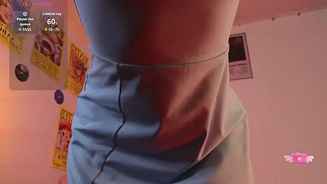 Snapshot of bella_thixx chatting on February 15, 2026, 4:35 am bella thixx online show from February 15, 2026, 4:35 am