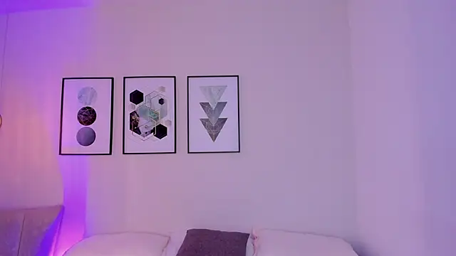 AmbarEvans  online show from October 23, 2025, 12:04 pm