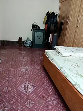 Moona heny online show from November 13, 2025, 11:30 pm