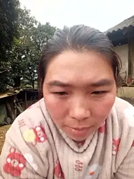 quynhkoolbae online show from February 15, 2026, 7:51 am