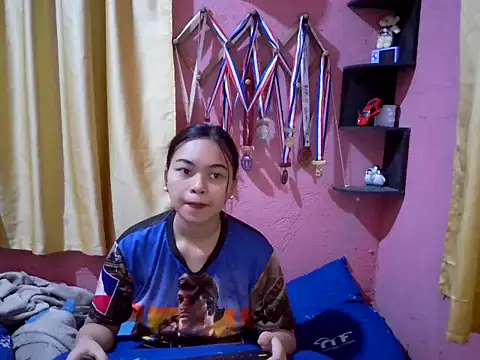 nanagrl online show from April 10, 2026, 10:22 am