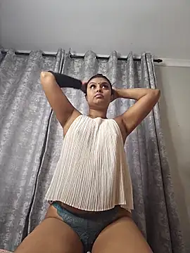 Indian GlowingMiax online show from November 5, 2025, 4:59 am