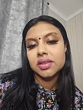 Indian GlowingMiax online show from November 18, 2025, 1:43 am