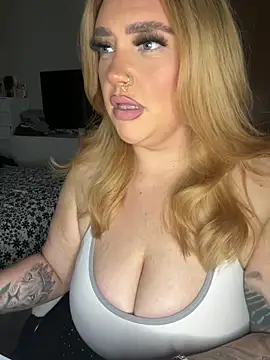 MysteriousMylaX online show from October 28, 2025, 4:50 pm