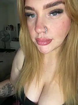 MysteriousMylaX online show from October 6, 2025, 2:29 pm