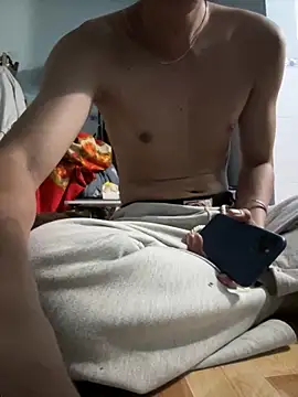 linh21107 online show from November 7, 2025, 5:39 pm