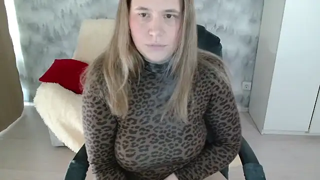 AdelinaLawson online show from April 1, 2026, 10:16 am