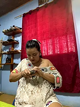 Snapshot of ValeriaS12 chatting on October 20, 2025, 4:18 pm ValeriaS12 online show from October 20, 2025, 4:18 pm