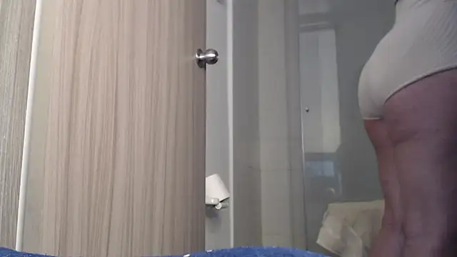   abrill   online show from February 27, 2026, 9:14 pm