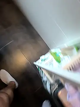 xxxfeo online show from April 18, 2026, 4:42 pm