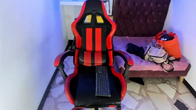 alison moon7 online show from November 6, 2025, 2:54 pm