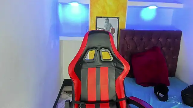 alison moon7 online show from January 10, 2026, 2:01 pm